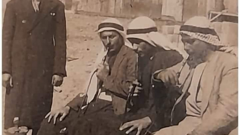 صورة نادرة جدا لمقهى الإسعاف في يافا تعود لعام 1936